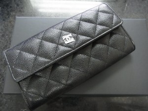 シャネルホック財布