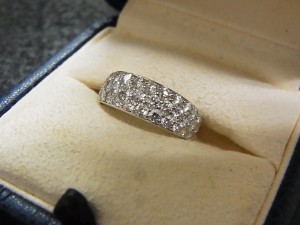 ミキモトK18WGダイヤR